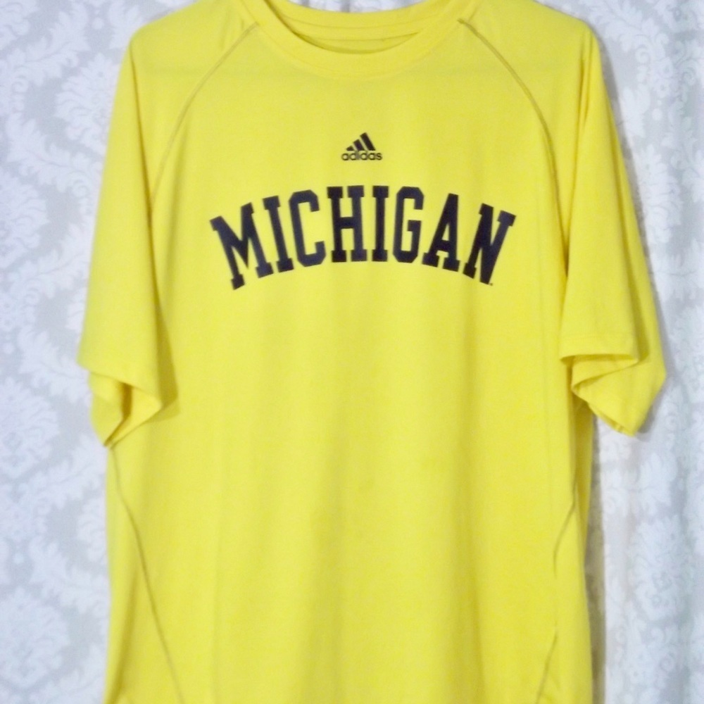 Men’s Adidas “ClimaLite” Performance T Shirt L